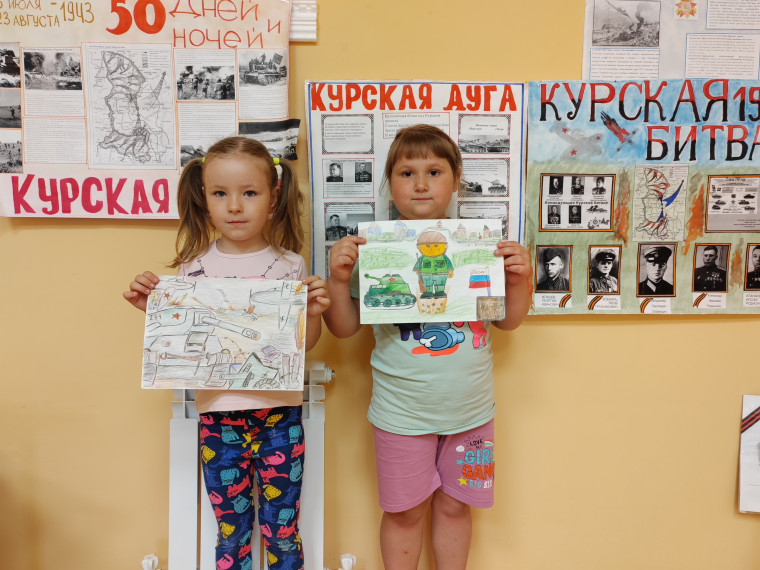 «Прохоровское сражение глазами ребенка 21 века» (выставка рисунков).